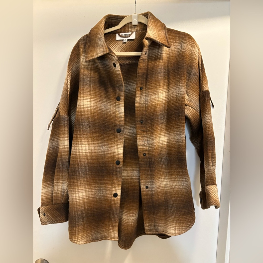 BB Dakota brown plaid fringe shacket size small